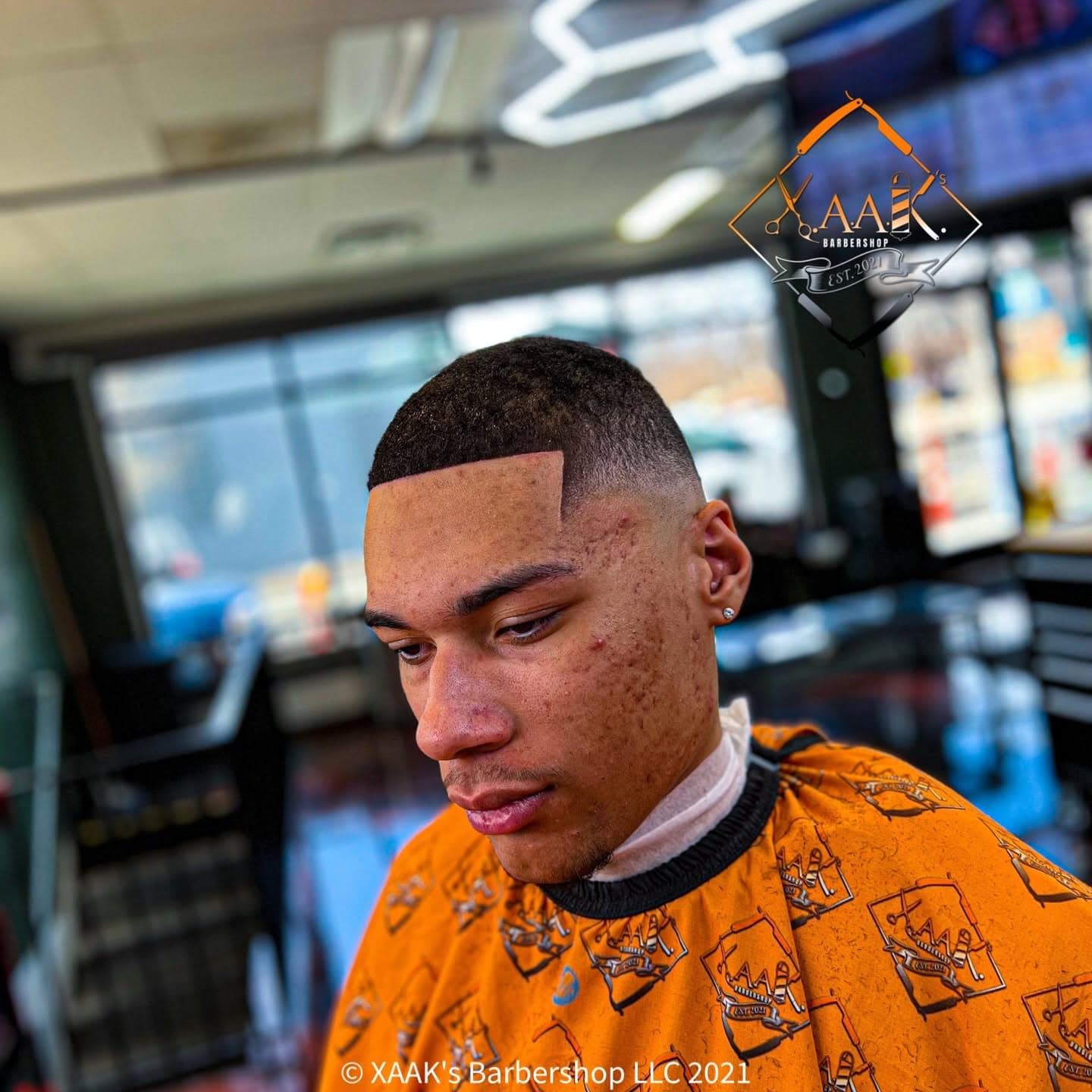 Fresh haircut with a geometric design
